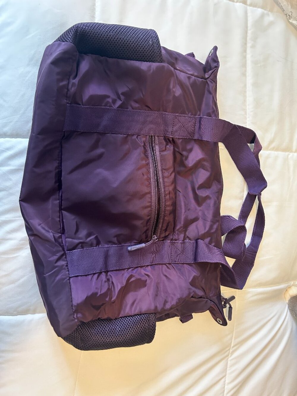 Travelon Pi Daily Carry Tote, luggage sleeve, cute blackberry color!